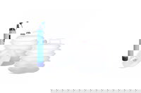 3 stk. 10 l vanddunke og 1 stk. vandrenser 